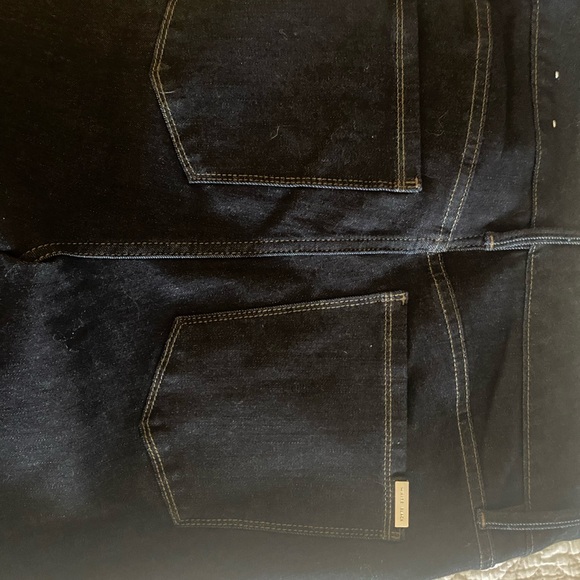 White House Black Market Women's Dark Blue Jeans - Picture 3 of 7